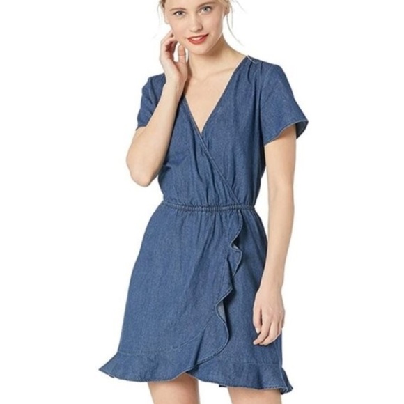 J. Crew Dresses & Skirts - J. Crew Mercantile denim chambray short sleeve faux wrap dress with ruffle hem M